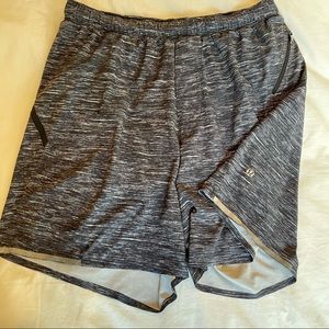 Lululemon Men’s Surge Lined 6” Workout Shorts
- Large